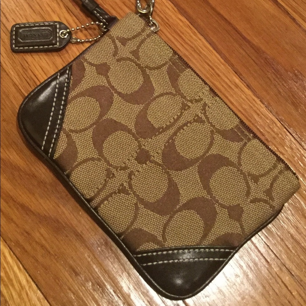 COACH Small Signature Wristlet - Tan/Dark Brown